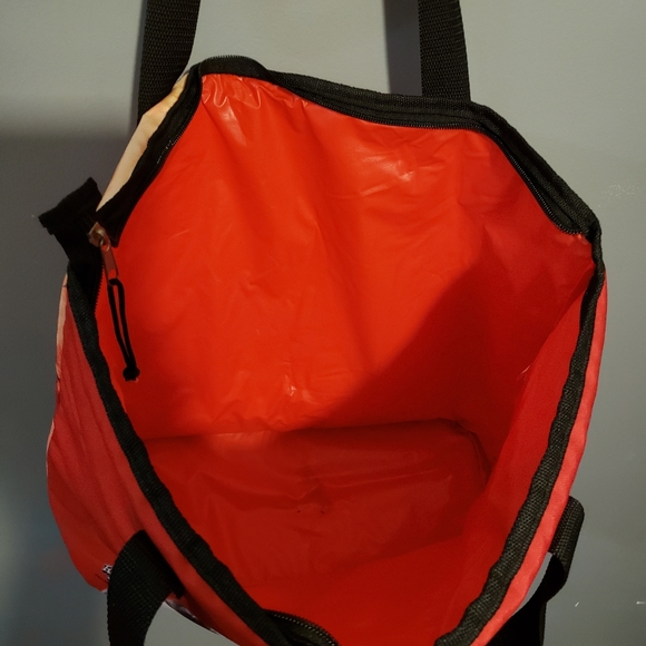 Marilyn Monroe Large Tote w/speakers Bag - Picture 6 of 12